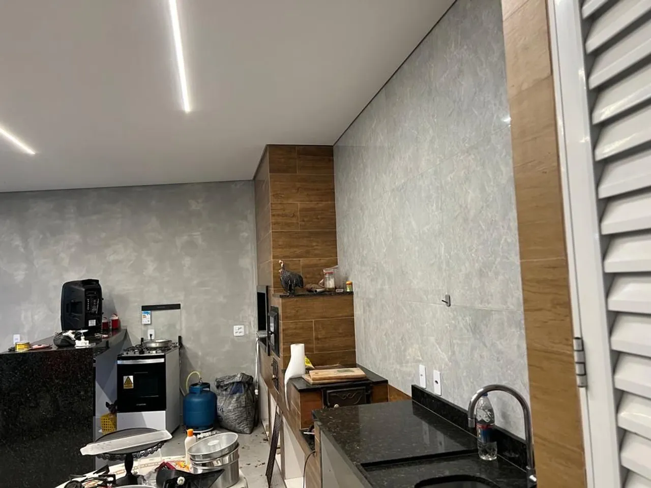 4 quartos e janelas do piso ao teto: casa de 428 m² — photo 18