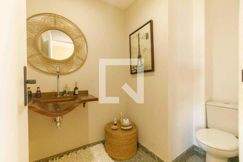Furnished 185 m² apartment with 3 bedrooms and balcony — photo 2