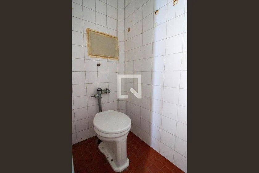 Apartment, 85 m², with wood or laminate floors — photo 40