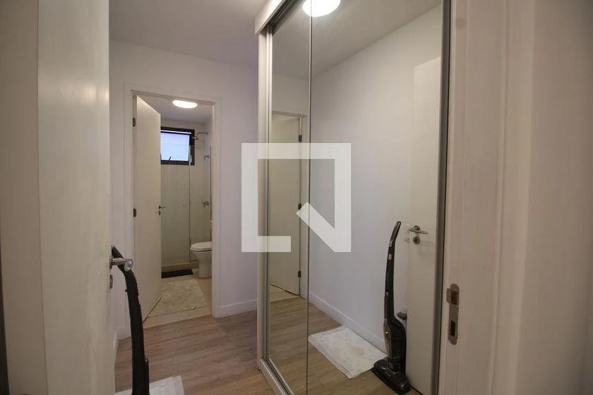 130 m² apartment with 3 bedrooms and enclosed balcony — photo 32