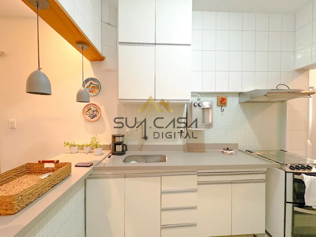 Furnished apartment with an open-plan gas kitchen — photo 12