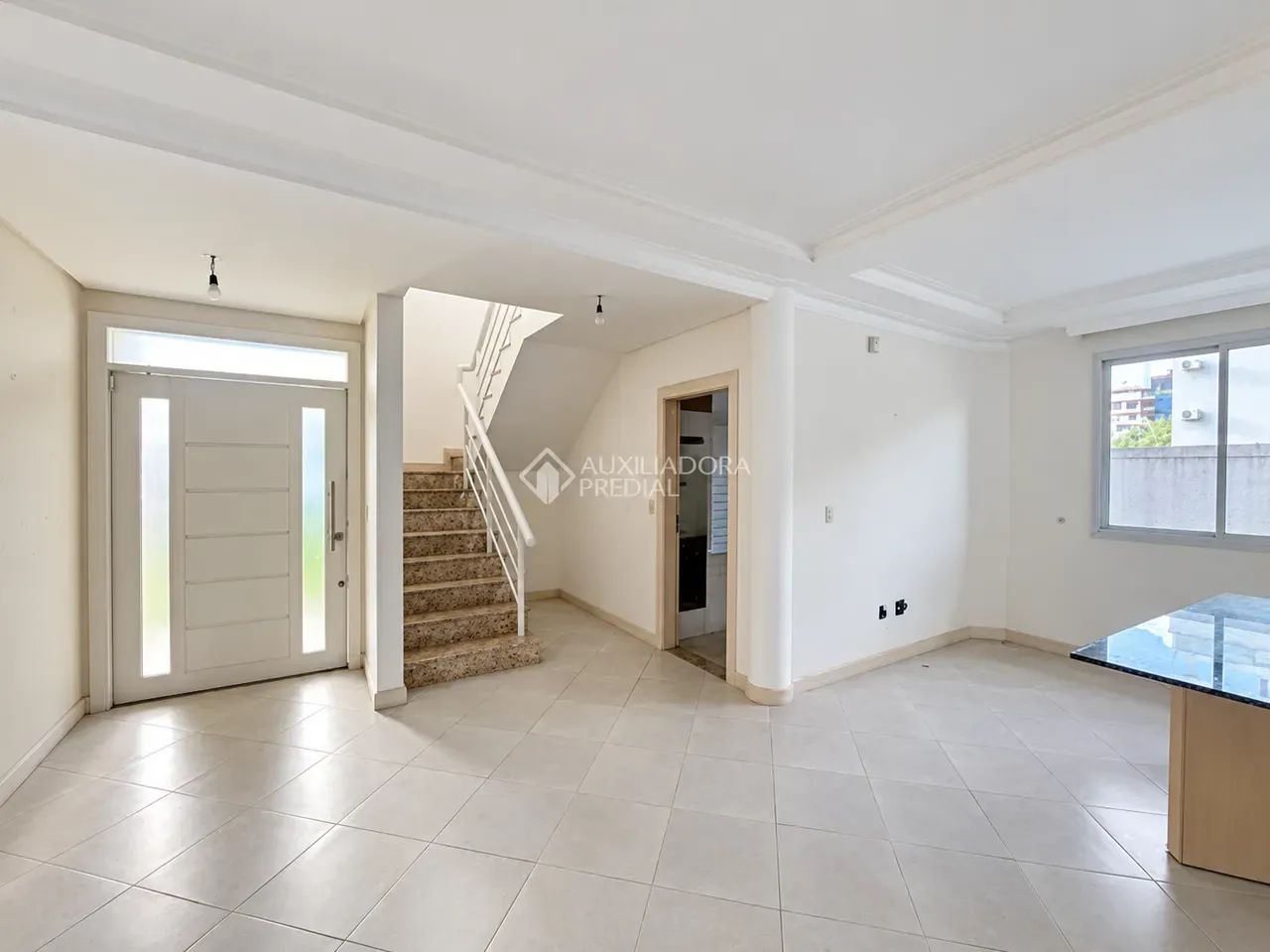 Casa para locação com 5 dormitórios e jardim privativo — photo 14
