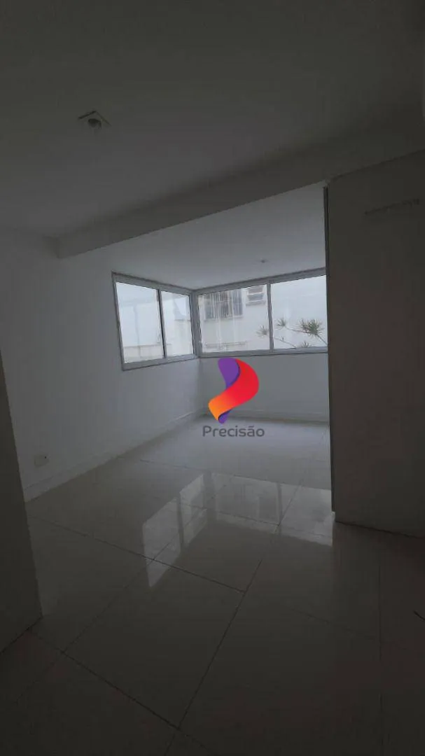 Apartment with enclosed balcony and 4 bedrooms — photo 29