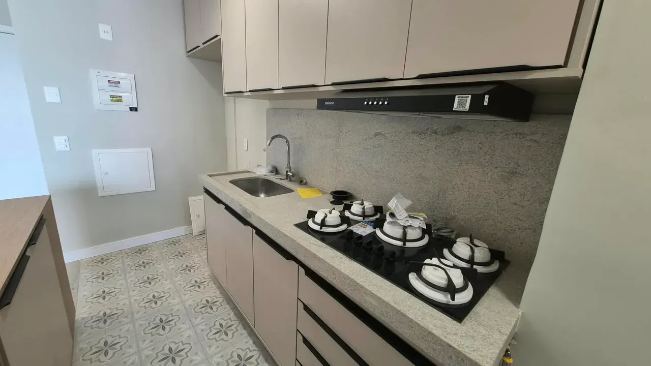 3-bedroom apartment with floor-to-ceiling windows — photo 21
