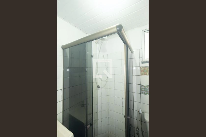 Apartamento de 2 quartos com piso de cerâmica e vaga — photo 10