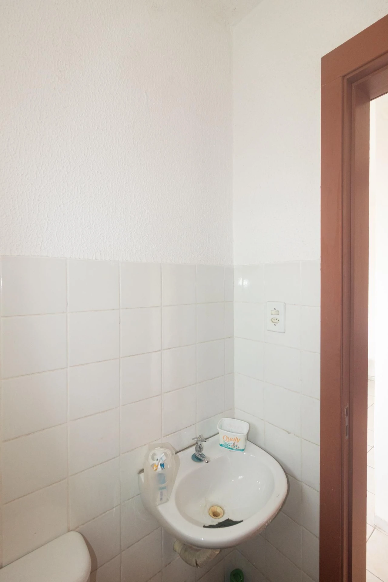 2-bedroom apartment with a closed kitchen and gas stove — photo 15