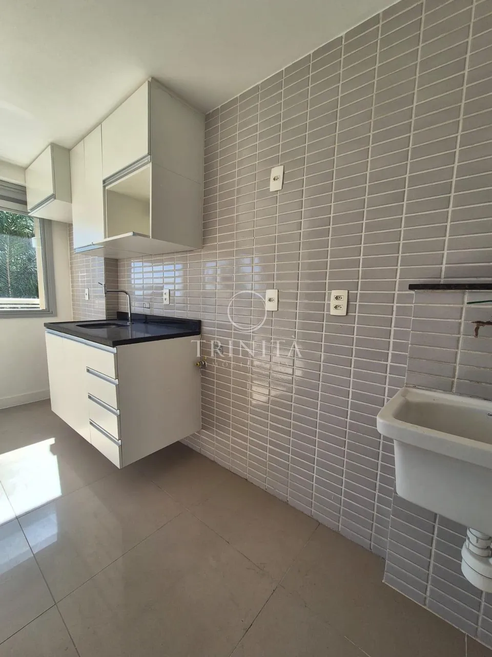 2-bedroom 2-bath apartment with open-plan kitchen and balcony — photo 18