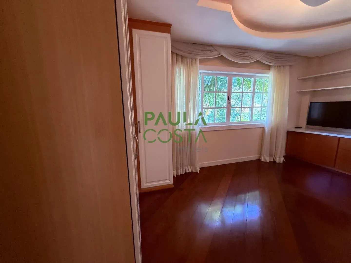 Casa mobiliada com 5 quartos e 5 vagas, 984 m² — photo 39