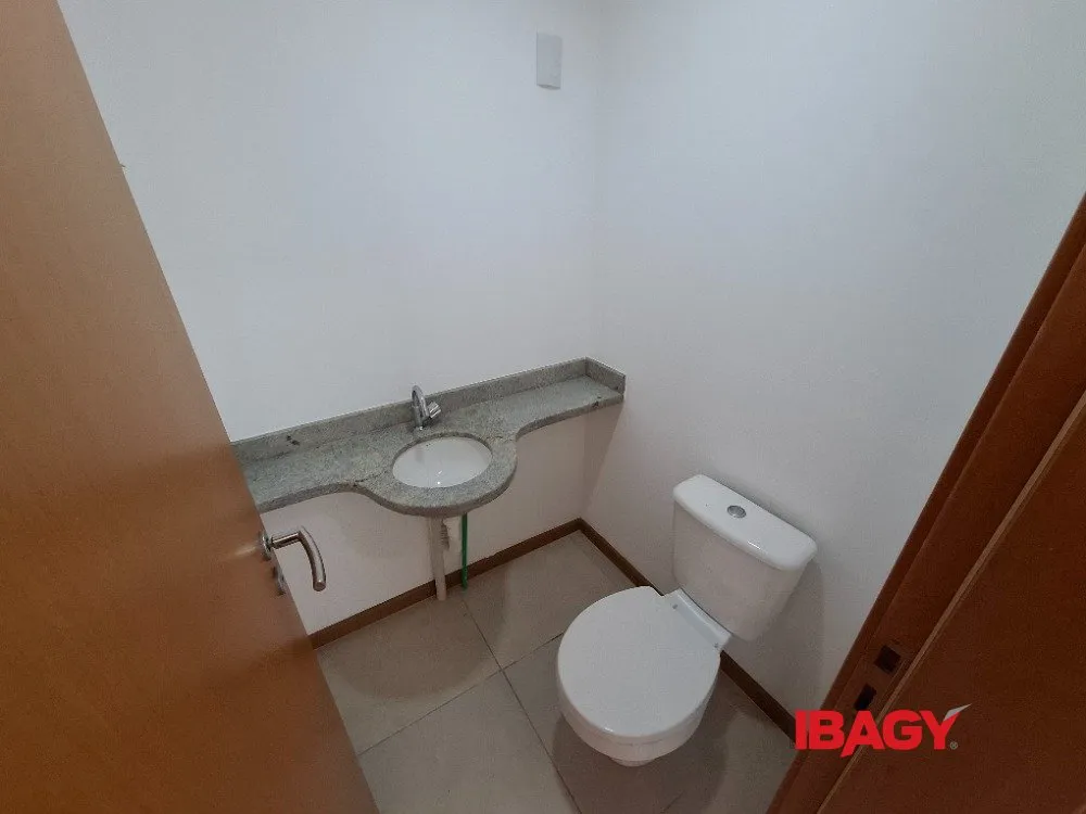 Apartment with 2 en-suite bedrooms, 243 m² and 1 space — photo 14