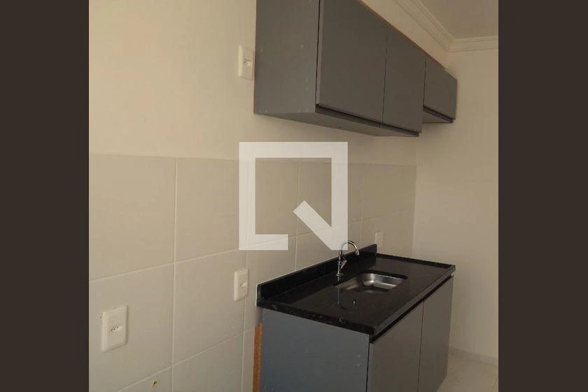Apartment, 41 m², with wood or laminate floors — photo 2