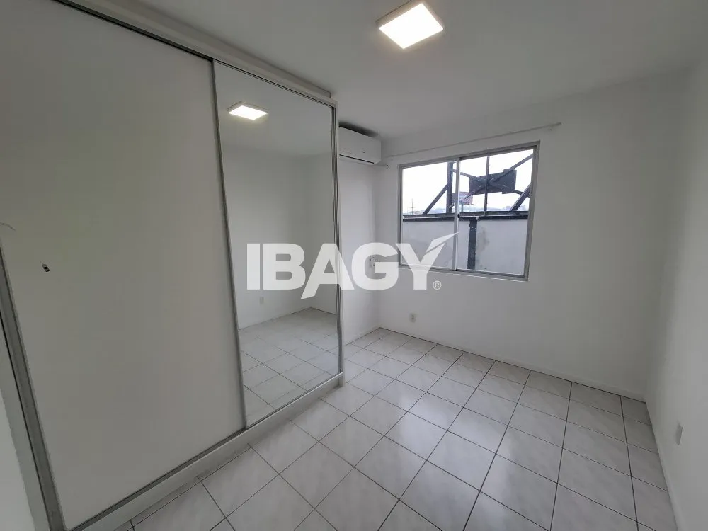 Apartamento com 2 dormitórios, 1 banheiro e 72 m² — photo 13