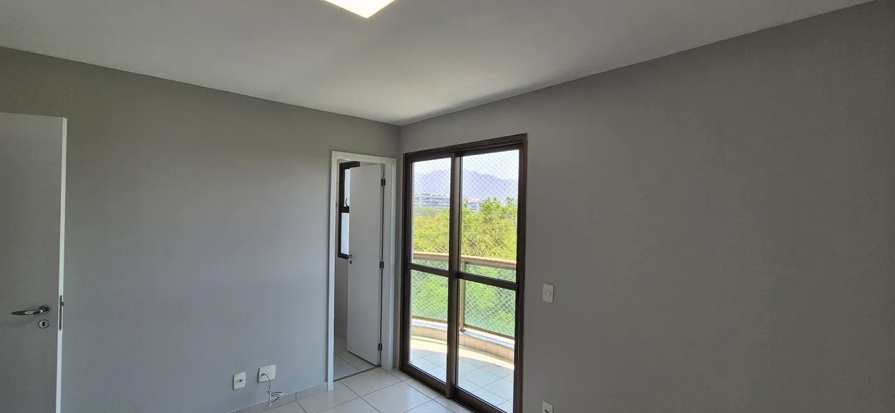 Park view in a 3-bedroom apartment, 91 m² — photo 9