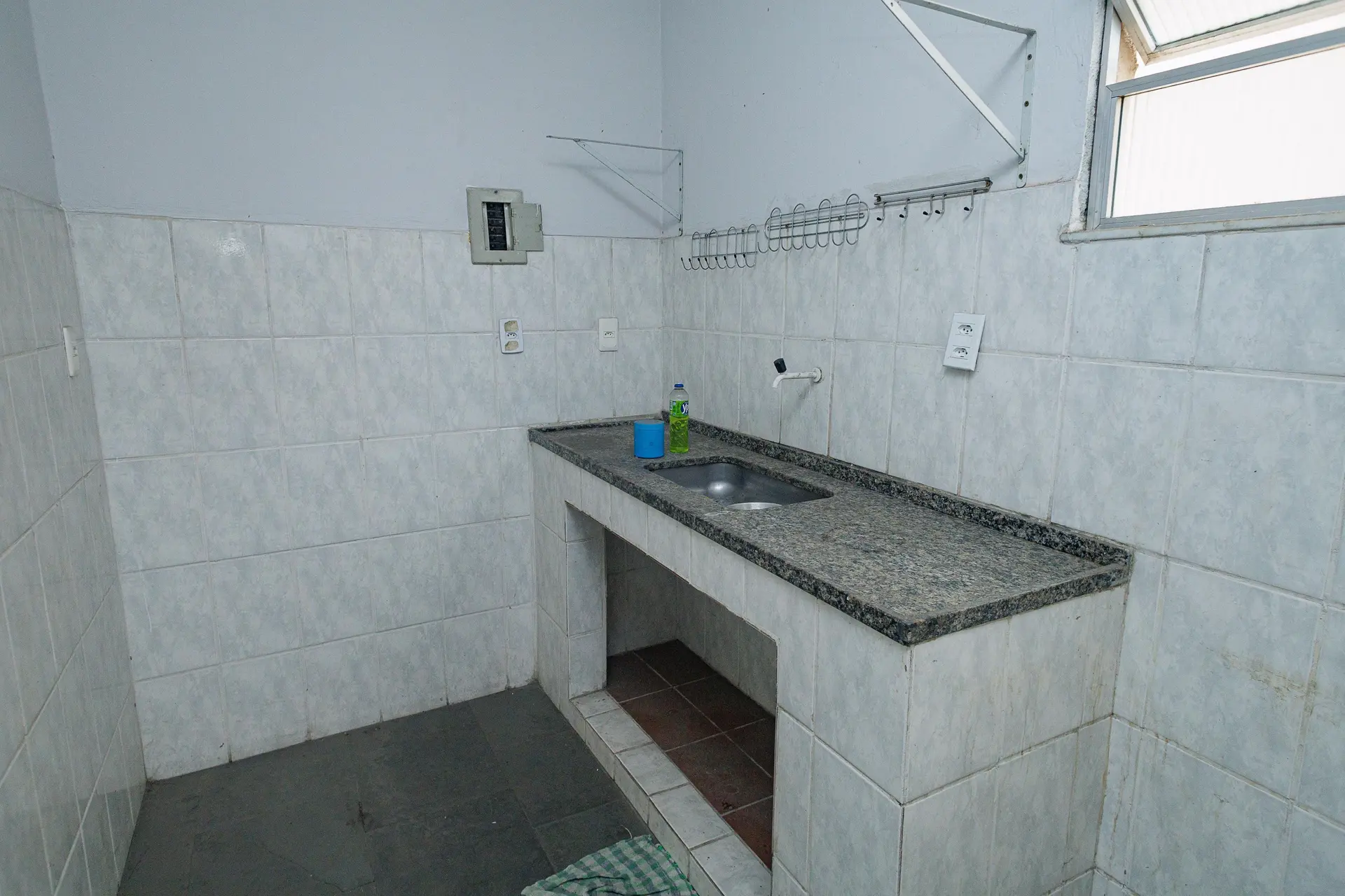 Apartamento para alugar com 2 quartos e cozinha separada — photo 2