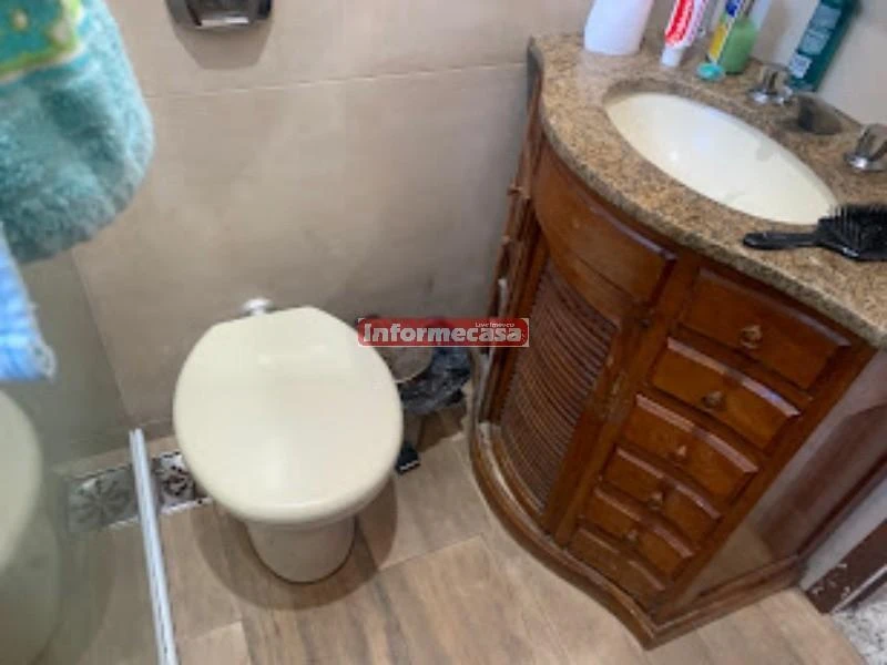 Casa independiente de 500 m² con 4 dormitorios y 1 suite — photo 14