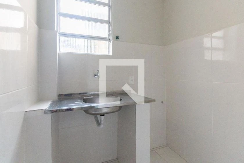 Apartamento de 1 dormitorio con suelos de azulejo — photo 6