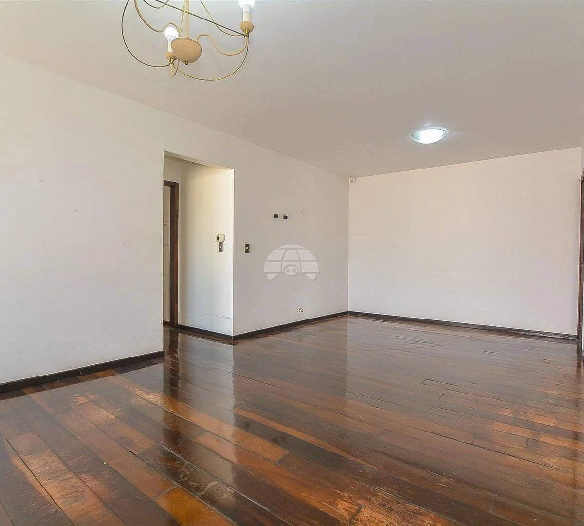5-bedroom house with a grill on the balcony — photo 2