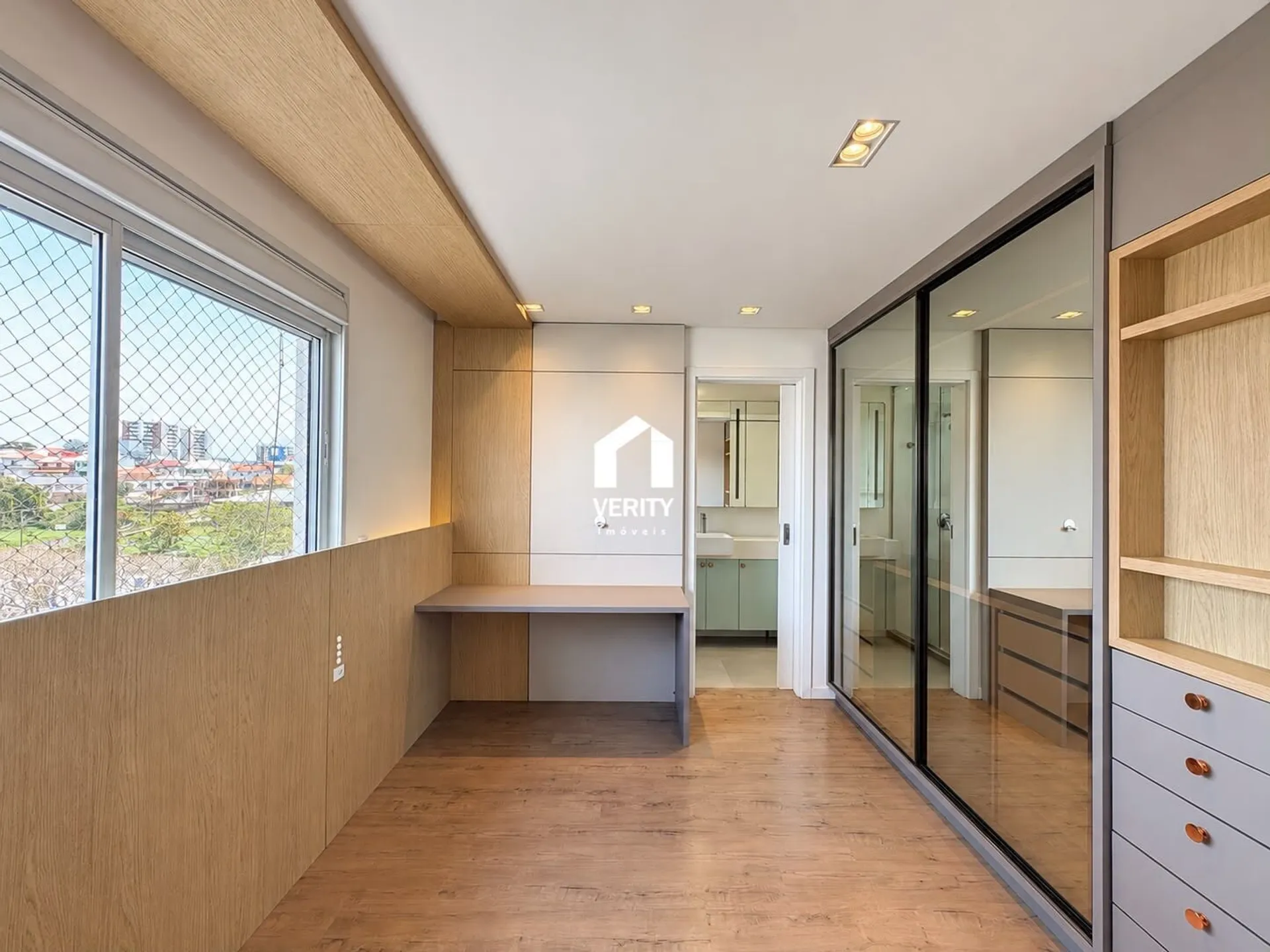 Apartment, 94 m², with a grill on the balcony — photo 24