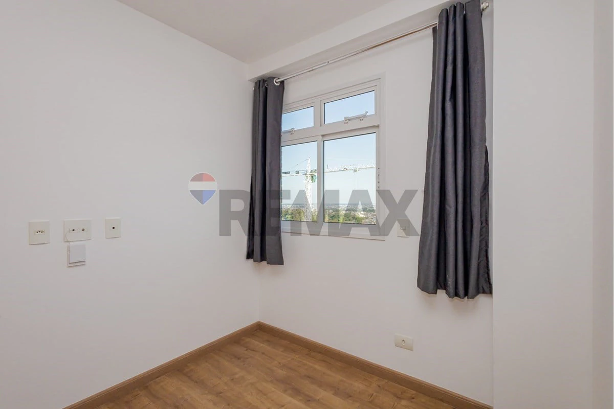 2-bedroom apartment with balcony and 2 parking spaces — photo 27