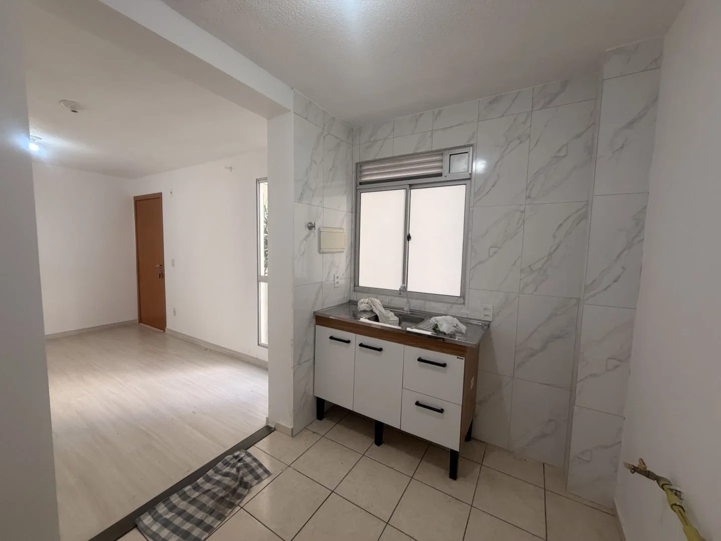 1-bedroom apartment with an open-plan kitchen — photo 2