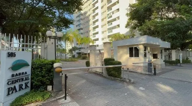 Apartment, 66 m², with a glass-enclosed balcony — photo 20