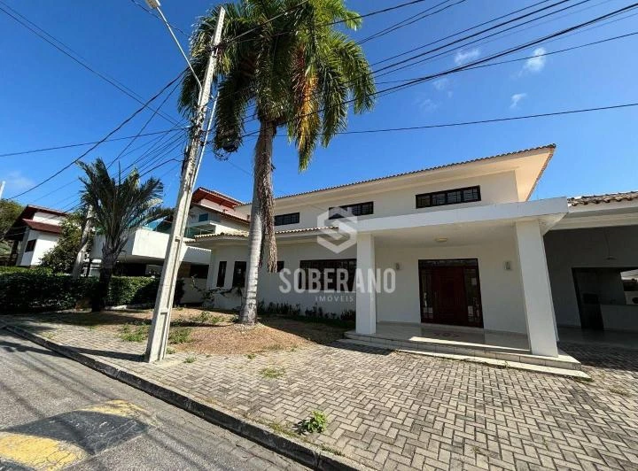 Casa con 6 dormitorios y 720 m² bien cuidada