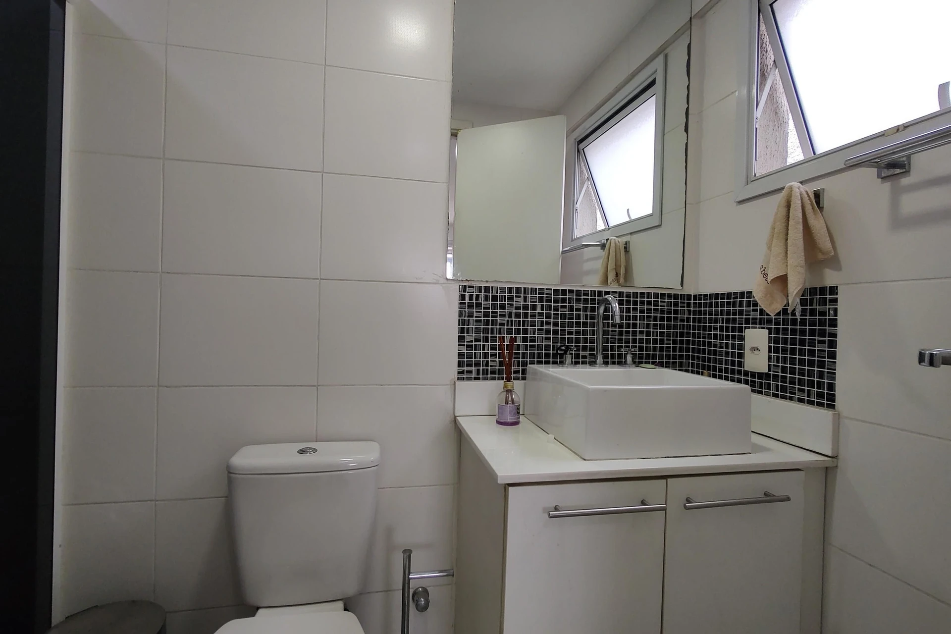 Furnished apartment with 3 bedrooms and 2 parking spots — photo 13