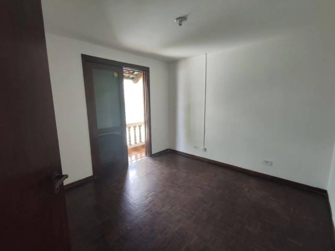 Two-story house with 3 bedrooms and 2 bathrooms — photo 20