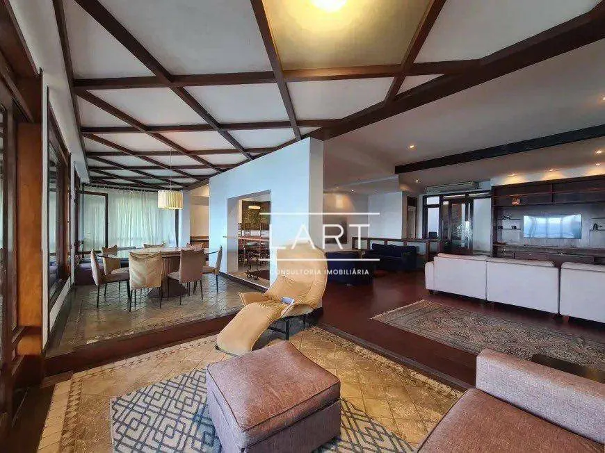 House with 5 bedrooms, 5 baths and separate kitchen — photo 15