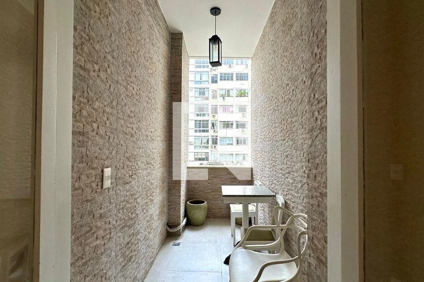 Furnished 220 m² apartment with 4 bedrooms and a suite — photo 30