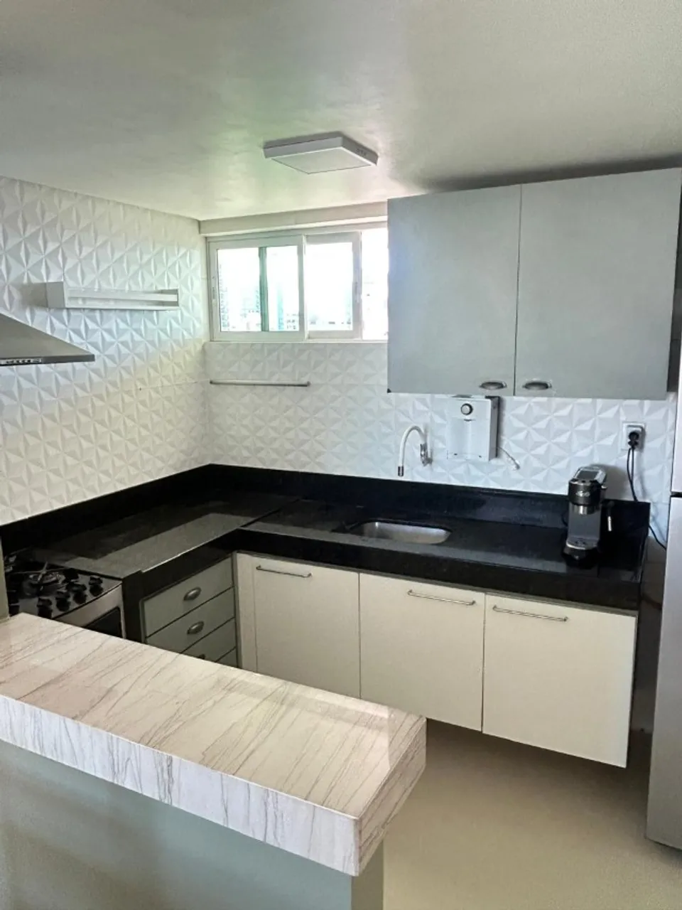 Furnished 2-bedroom apartment with 2 bathrooms and balcony — photo 2