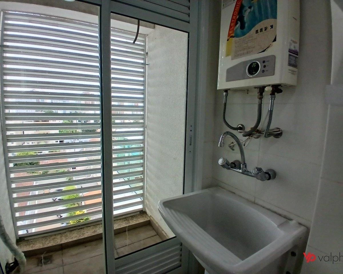 Home office in a 2-bedroom apartment, 105 m² — photo 39