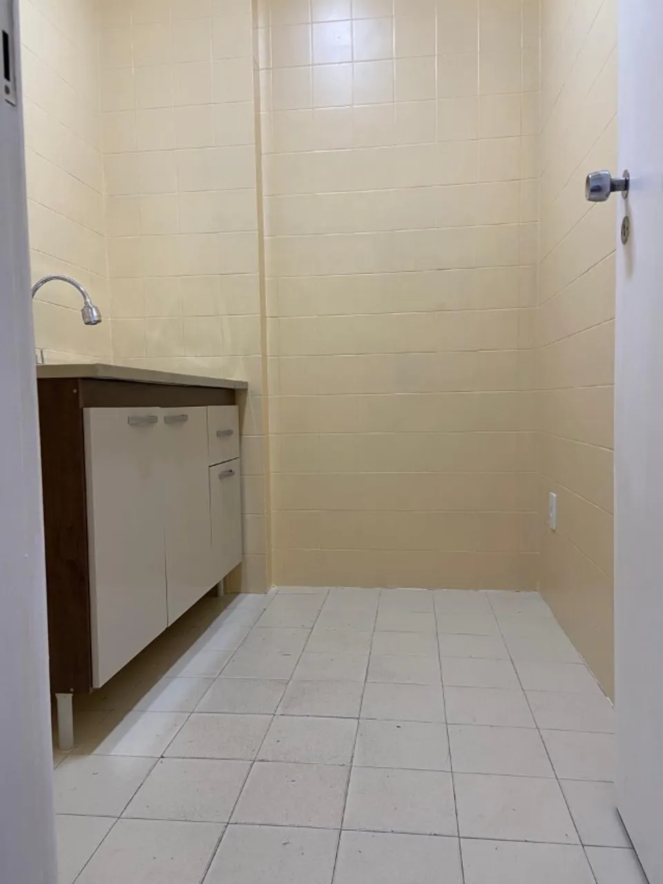 One-bedroom apartment with a home office in Florianópolis — photo 10