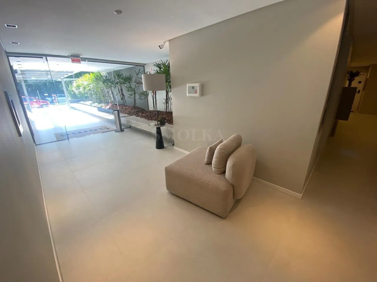 3-bedroom apartment with a grill on the balcony — photo 53