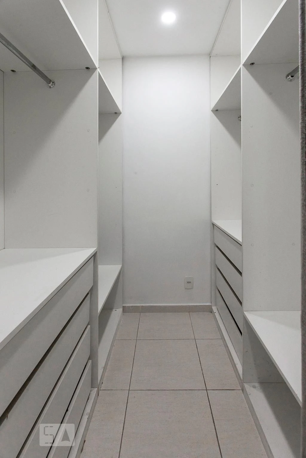3-bedroom apartment with balcony and 2 parking spots — photo 10