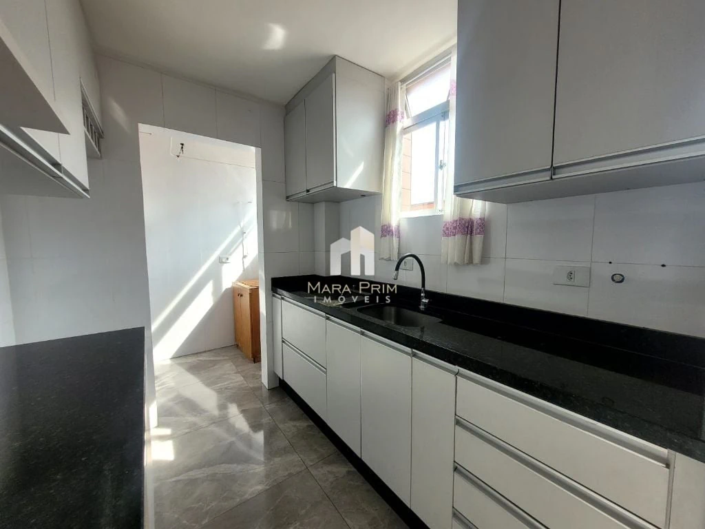 3-bedroom apartment with wood or laminate floors in Curitiba — photo 10