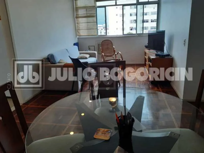 3-bedroom apartment with a mountain view in Rio de Janeiro — photo 14
