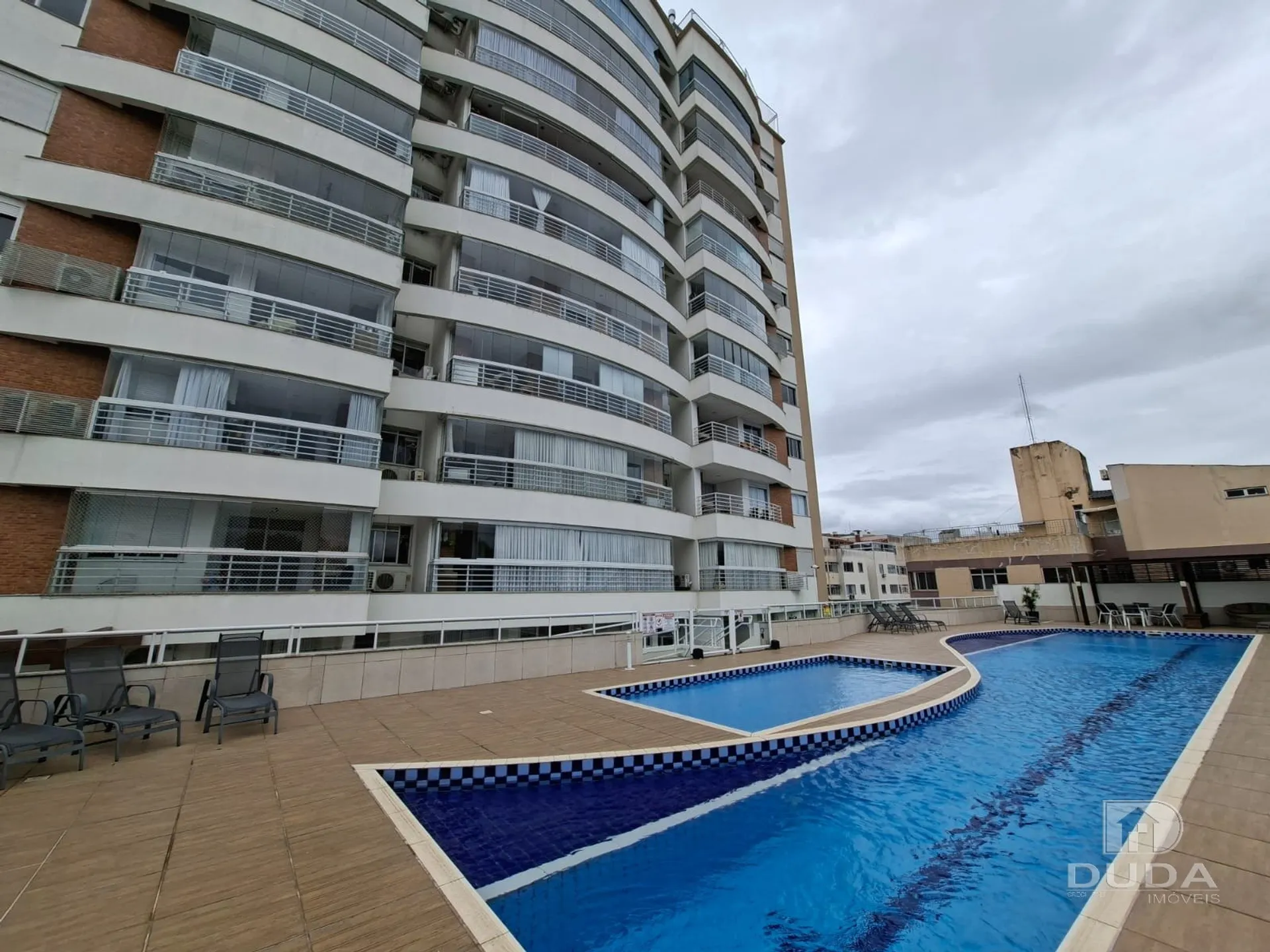 Apartment on the 10th floor with floor-to-ceiling windows — photo 62