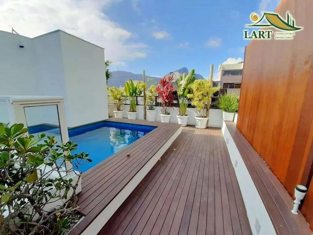 Cobertura-style apartment with 3 bedrooms and 450 m² — photo 13