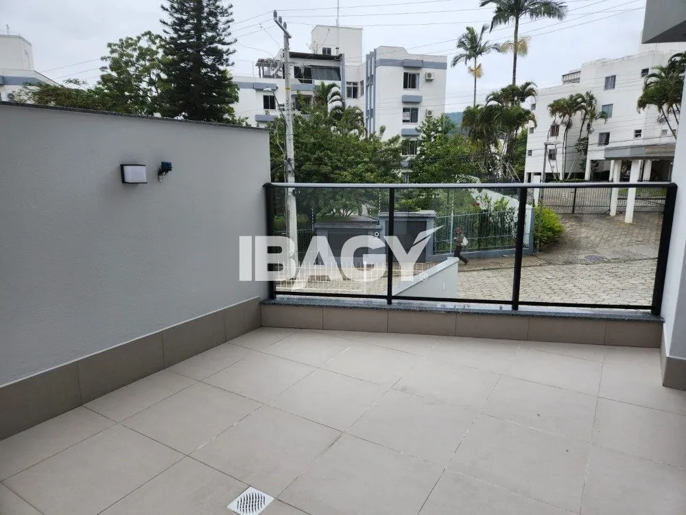 Furnished 35 m² studio with 1 bedroom and 1 bathroom — photo 21