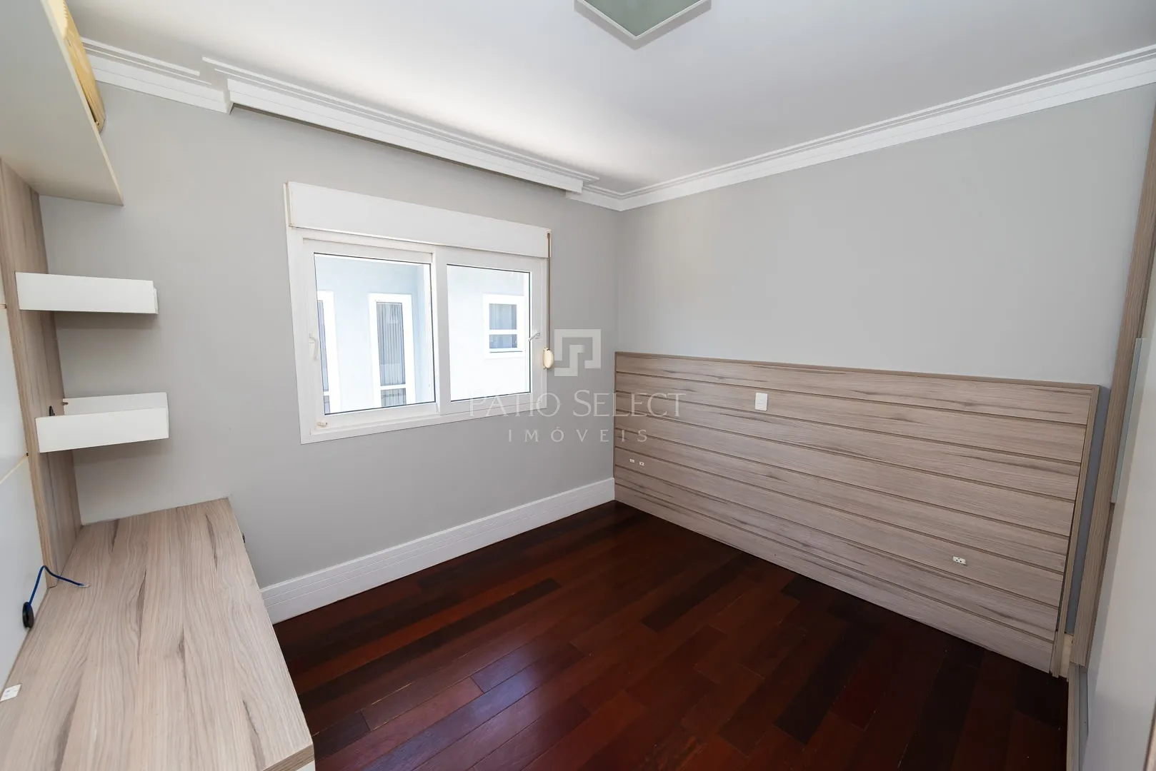 Furnished house, 305 m², with a bathtub — photo 38