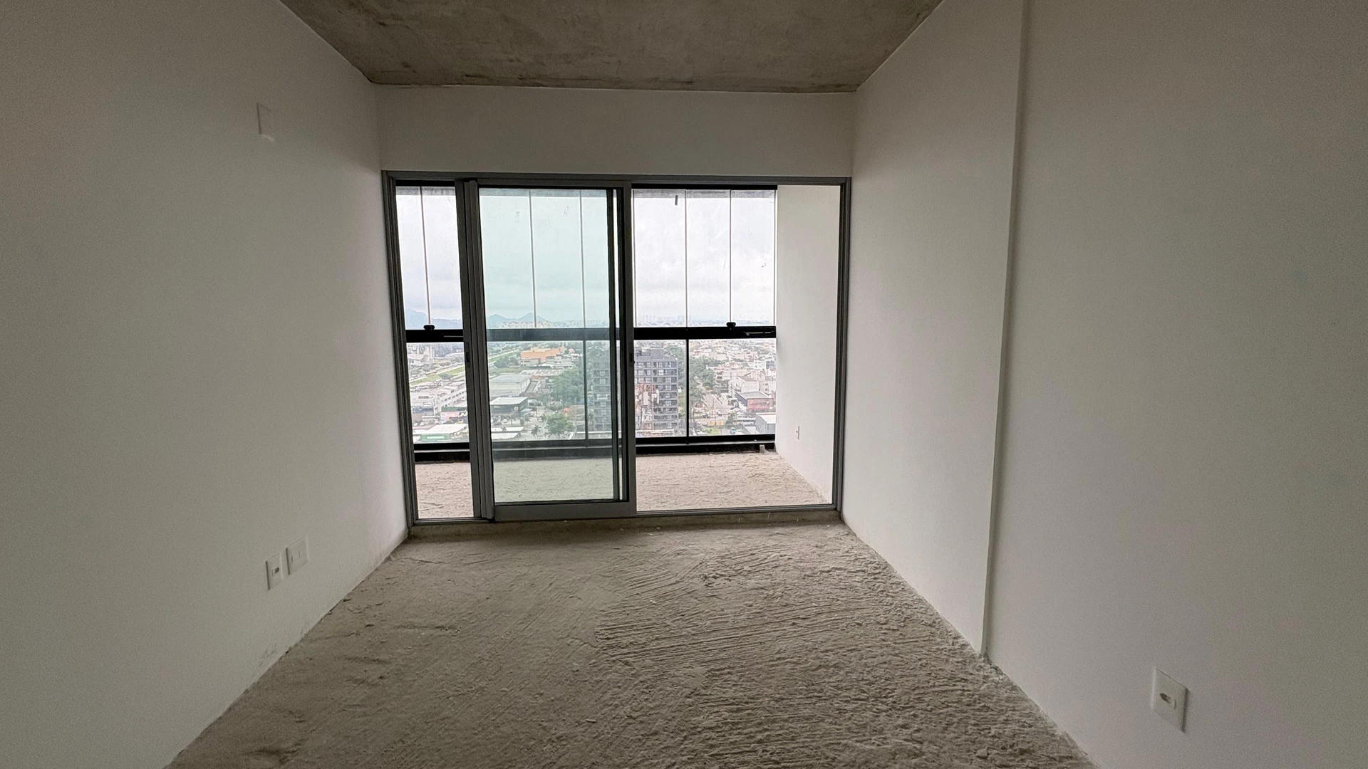 2-bedroom apartment with a mountain view in Rio de Janeiro — photo 23