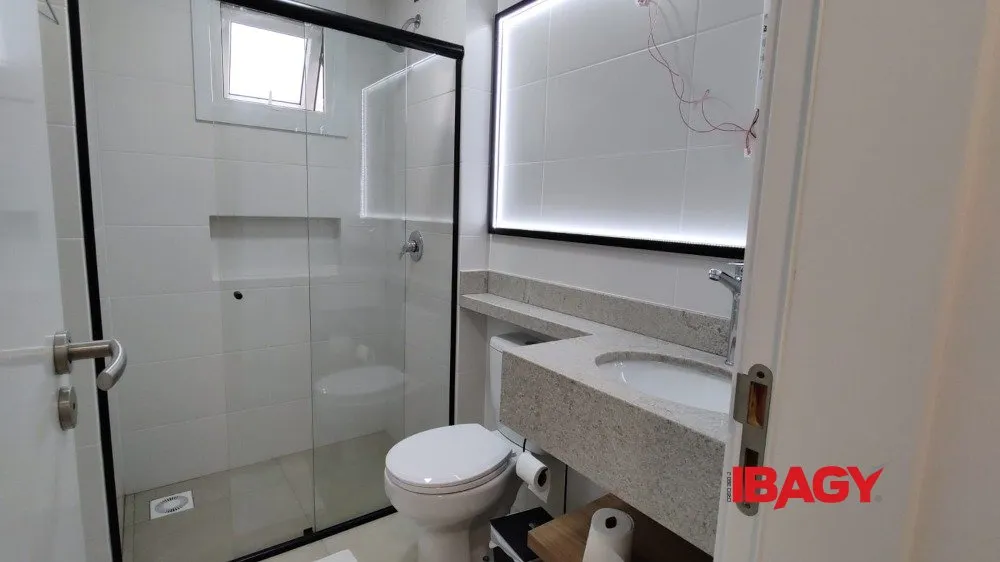 Мебльований студійний простір 48 м² з кухнею-вітальнею — photo 10