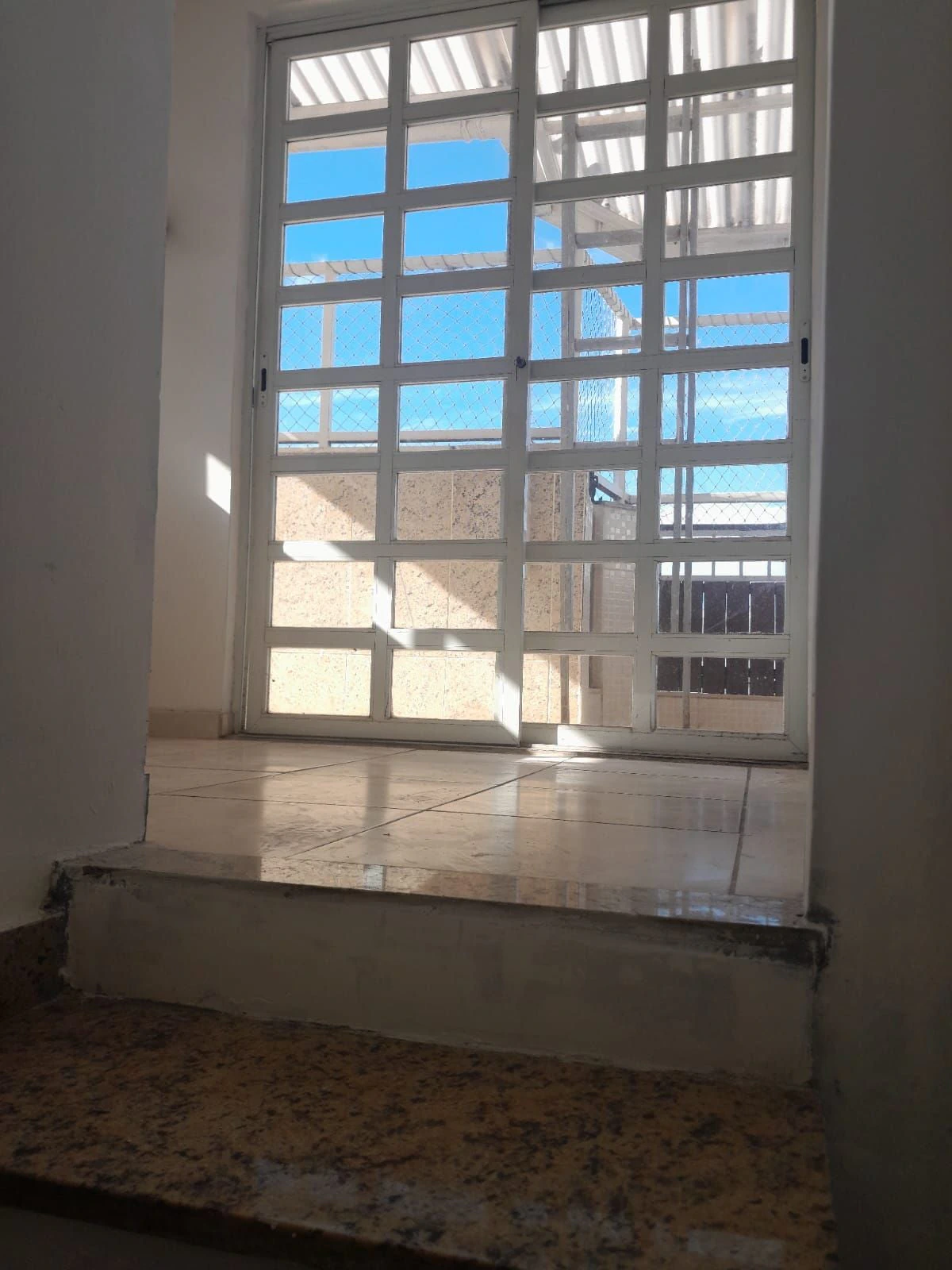 Квартира з 3 спальнями та балконом із грилем — photo 12