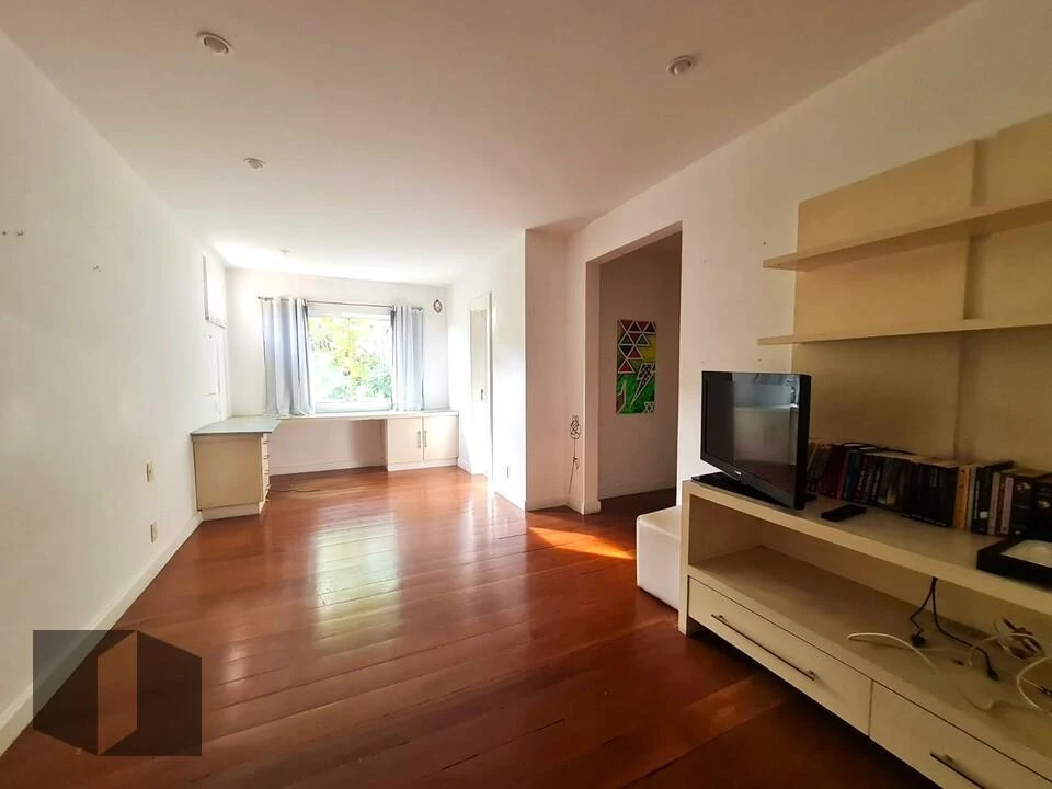 690 m² house with 6 bedrooms and balcony grill — photo 25