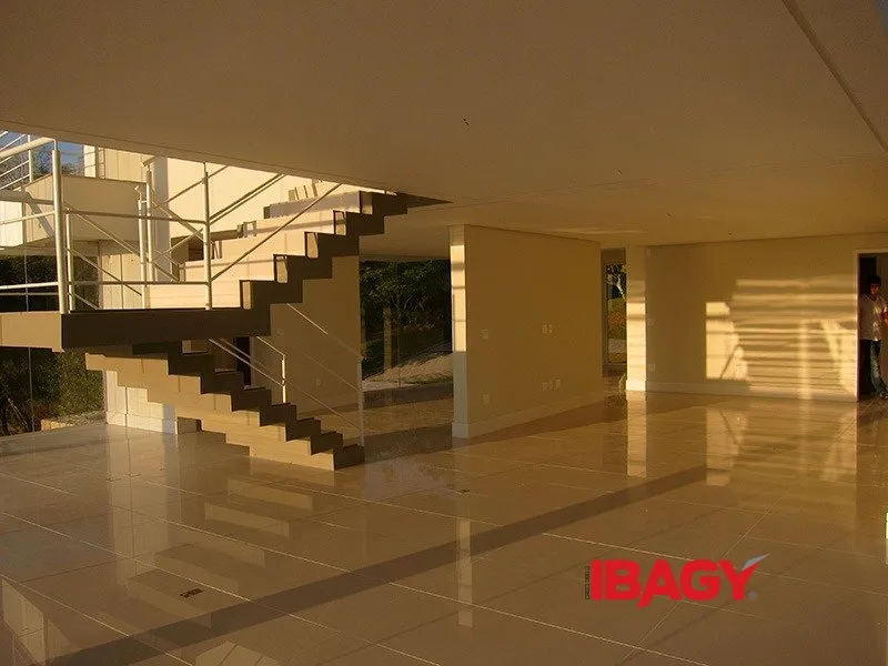 Дом с 3 спальнями-сьютами и 3 парковками 718 м² — photo 16