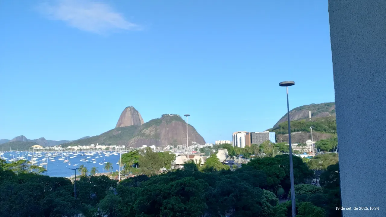 One-bedroom apartment with a water view in Rio de Janeiro — photo 13