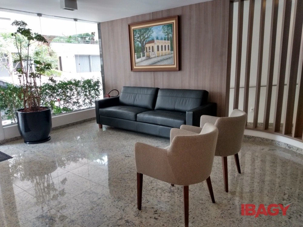3-bedroom apartment with a separate kitchen 80 m² — photo 24