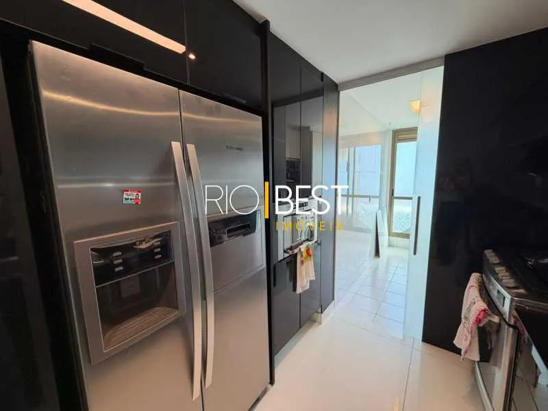 Apartment with 4 rooms and 3 modern suites — photo 27