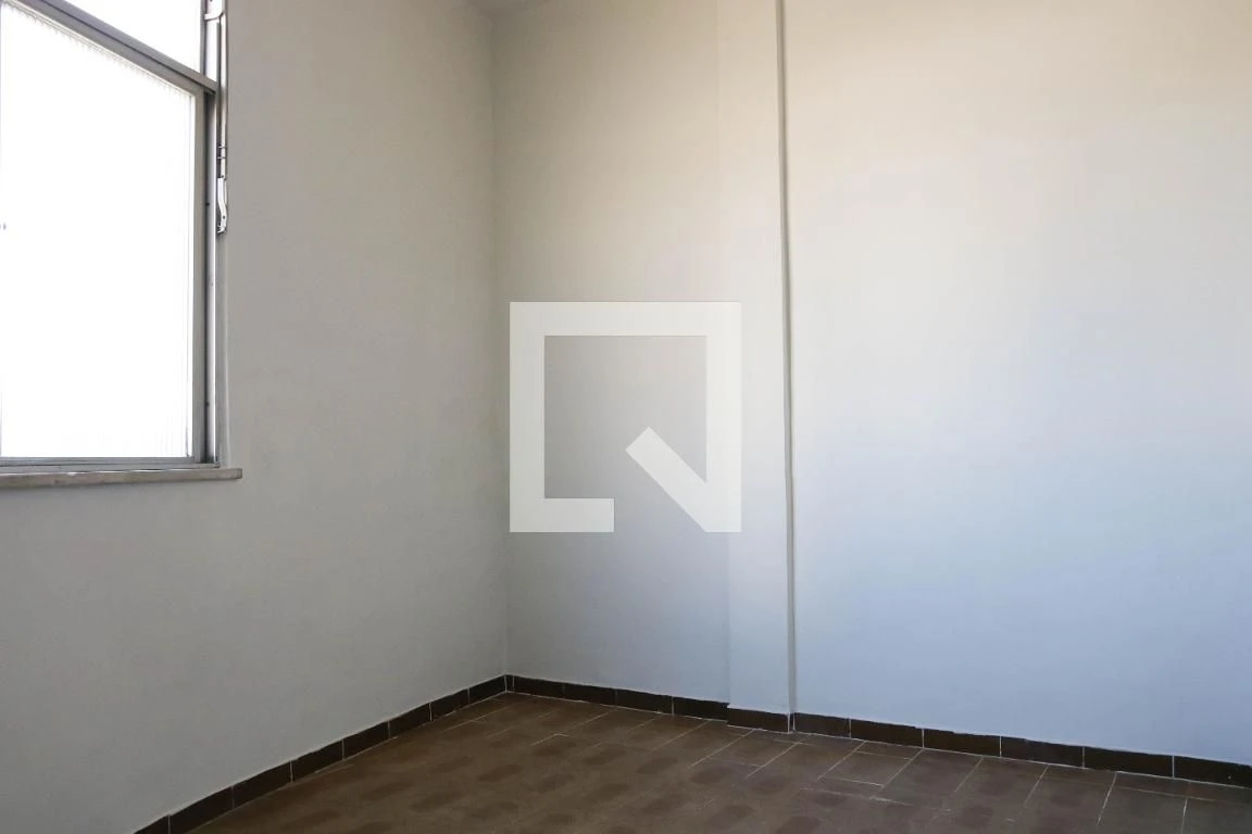 Apartamento com 2 quartos e cozinha fechada com fogão a gás — photo 29