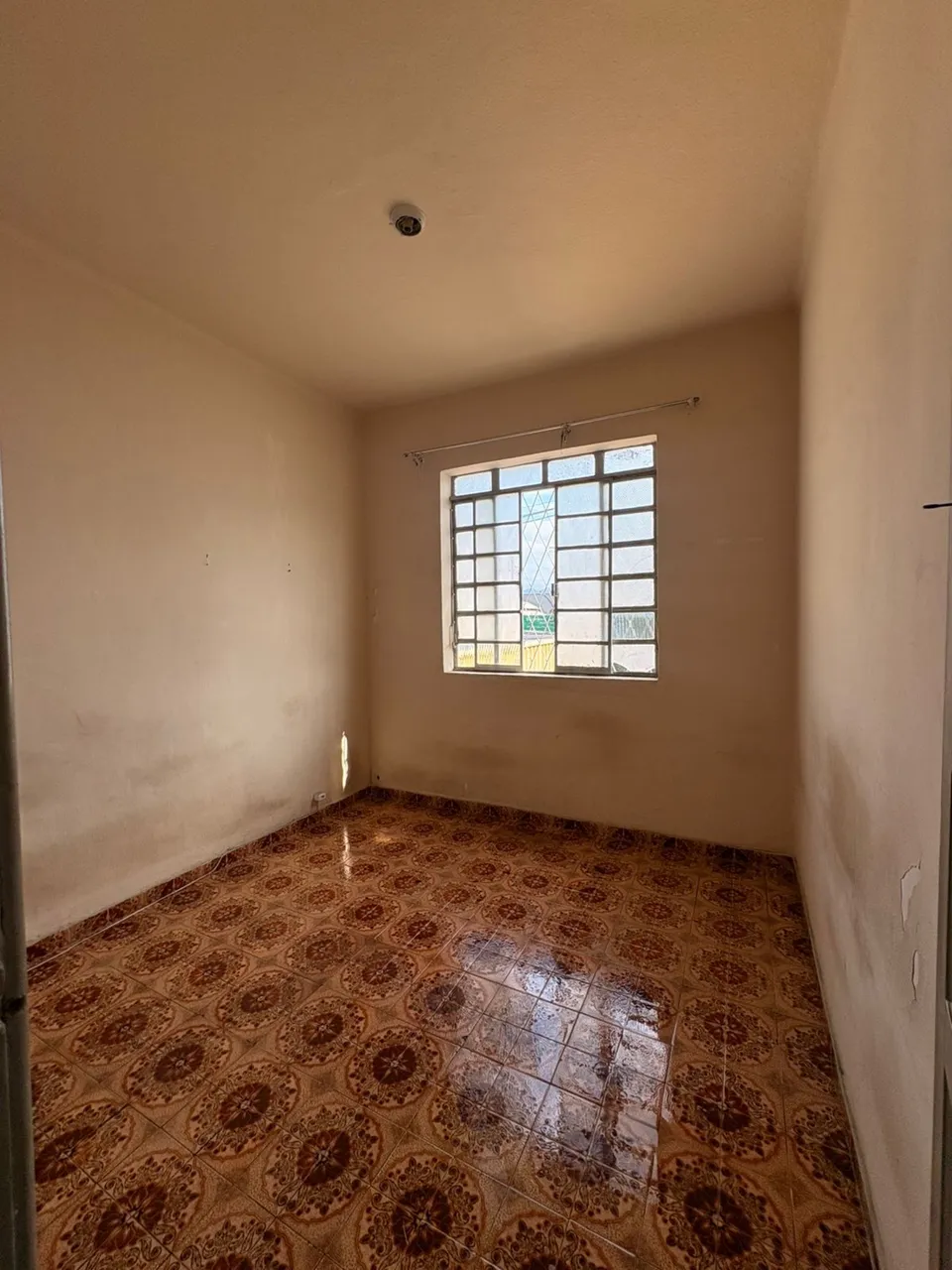 Apartamento com 2 quartos, 1 banheiro e varanda — photo 6